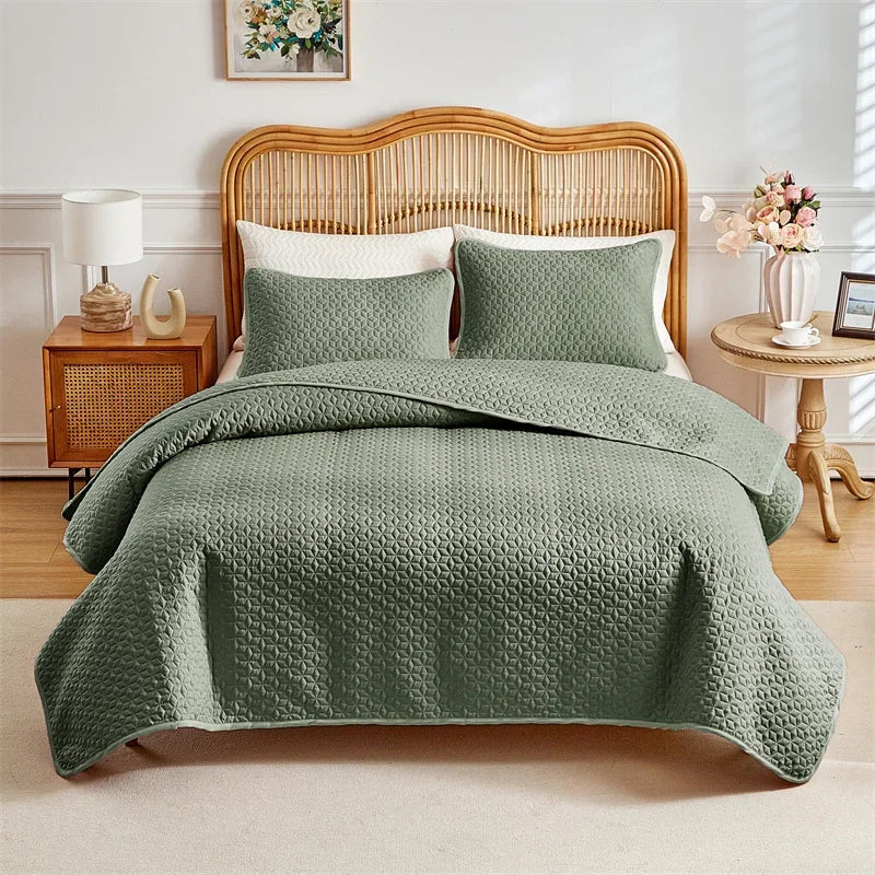 Lightweight Quilted Coverlet Bedspread