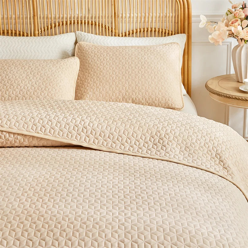 Lightweight Quilted Coverlet Bedspread
