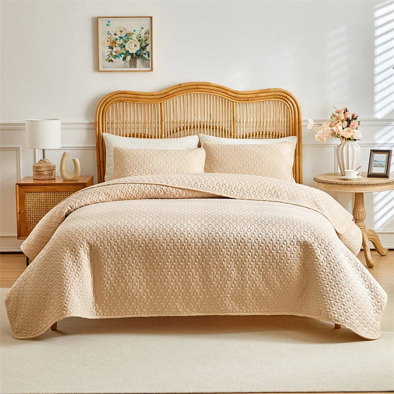 Lightweight Quilted Coverlet Bedspread
