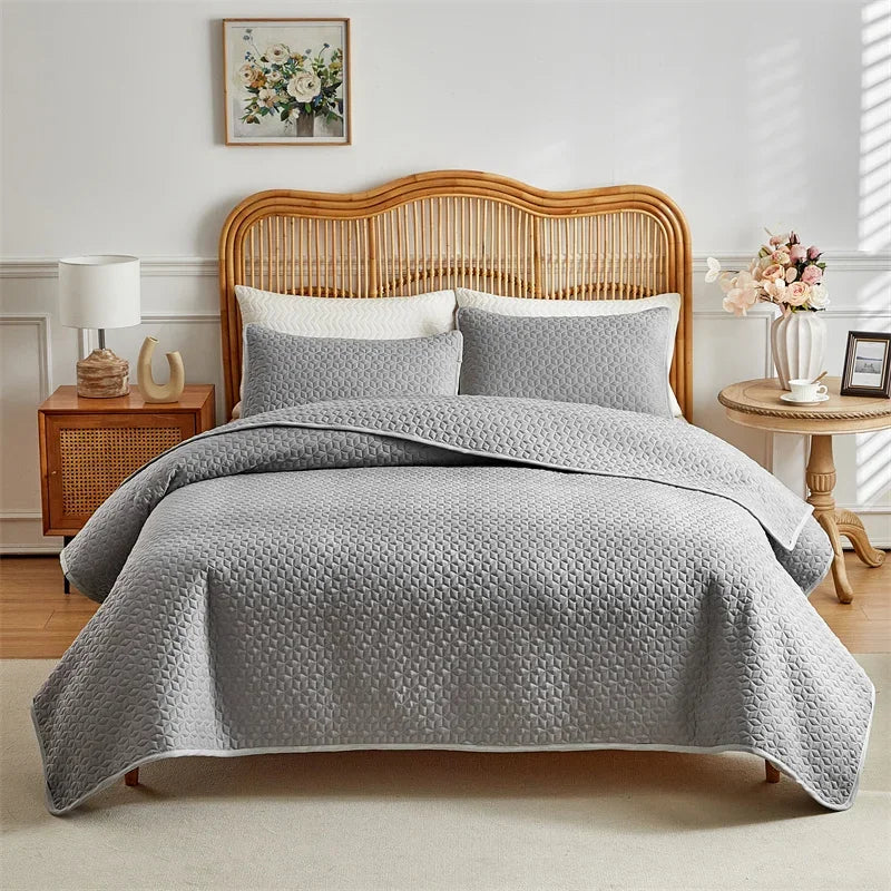 Lightweight Quilted Coverlet Bedspread