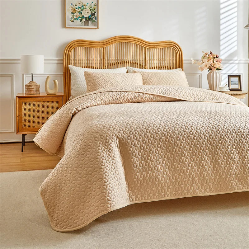 Lightweight Quilted Coverlet Bedspread